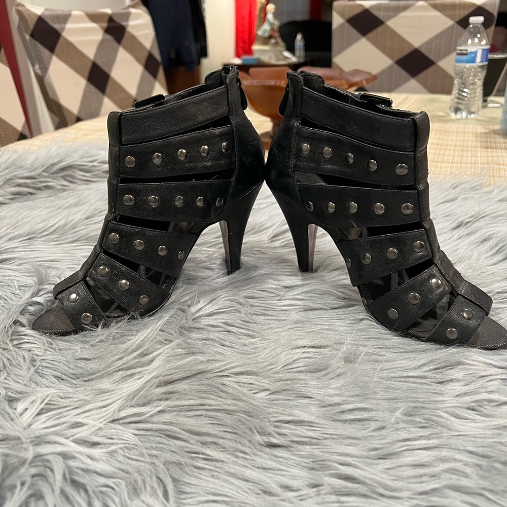 ALDO STUDDED BLACK HEEL